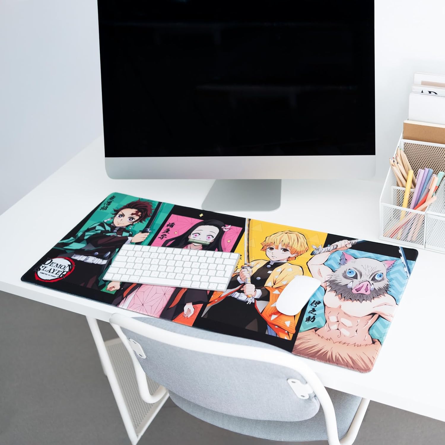 Grupo Erik Gaming Mauspad XXL Demon Slayer Manga Mousepad Groß - Gaming Mousepad XXL - rutschfeste Unterseite Wasserabweisend und verstärkte Kanten - Kimetsu no Yaiba Demon Slayer Merch