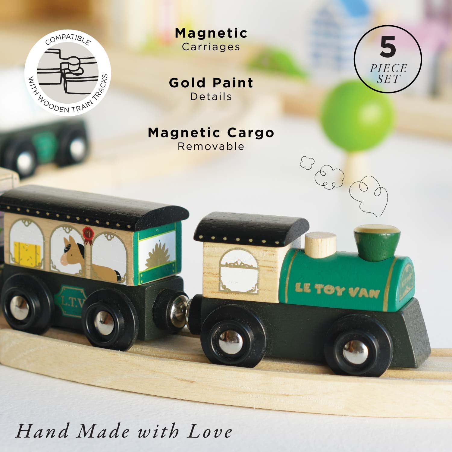 Le Toy Van - TV711 - Holzeisenbahn für Kinder ab 3 Jahren. Great Green, Montessori-Spiel mit 5 abnehmbaren Magnetwagen, hergestellt aus ökologischem FSC-zertifiziertem Holz
