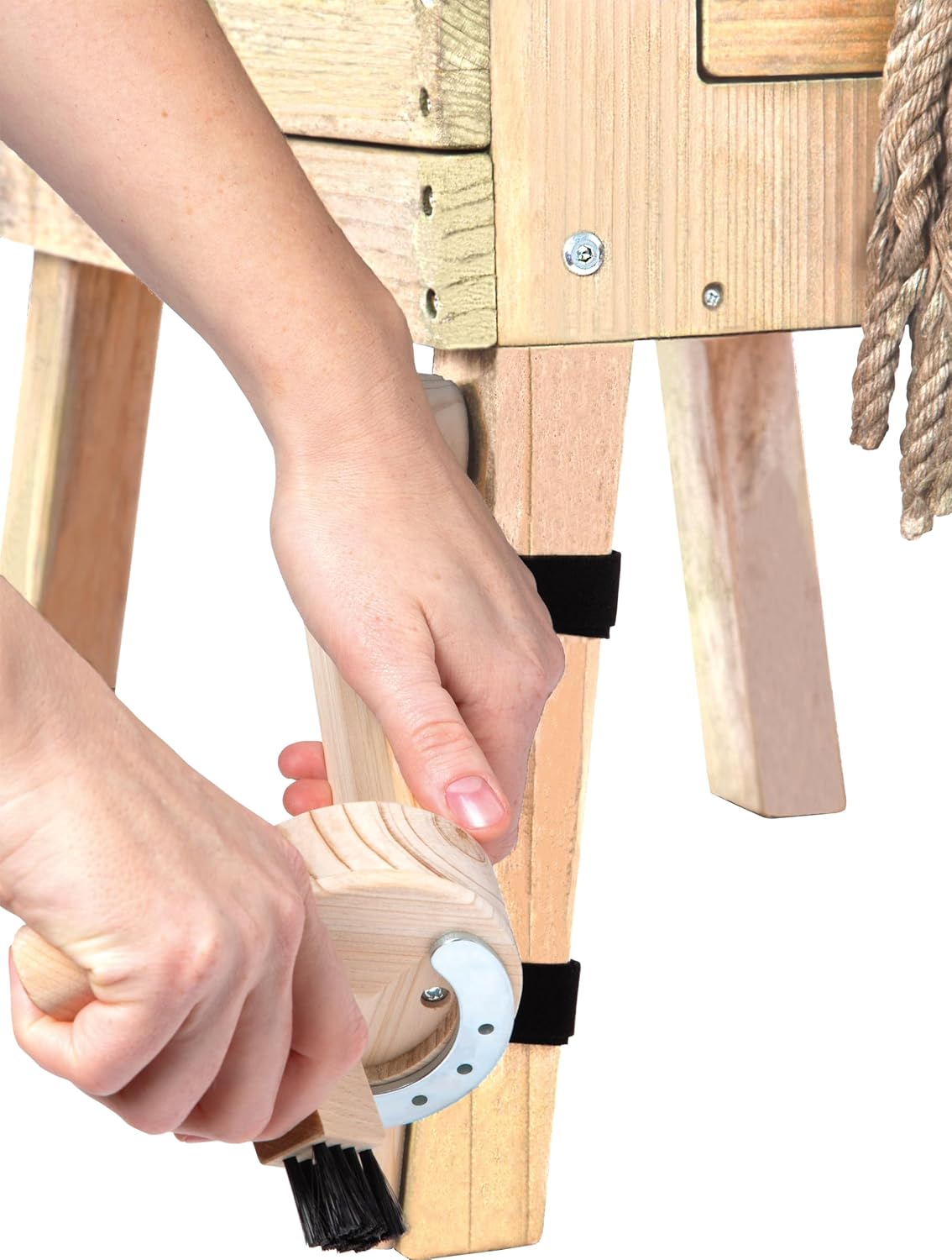 small foot hoef verzorgingsset, realistische paardenverzorgingsaccessoires van hout, set van 2 met hoefijzer en hoefkrabber, vanaf 3 jaar, 12797