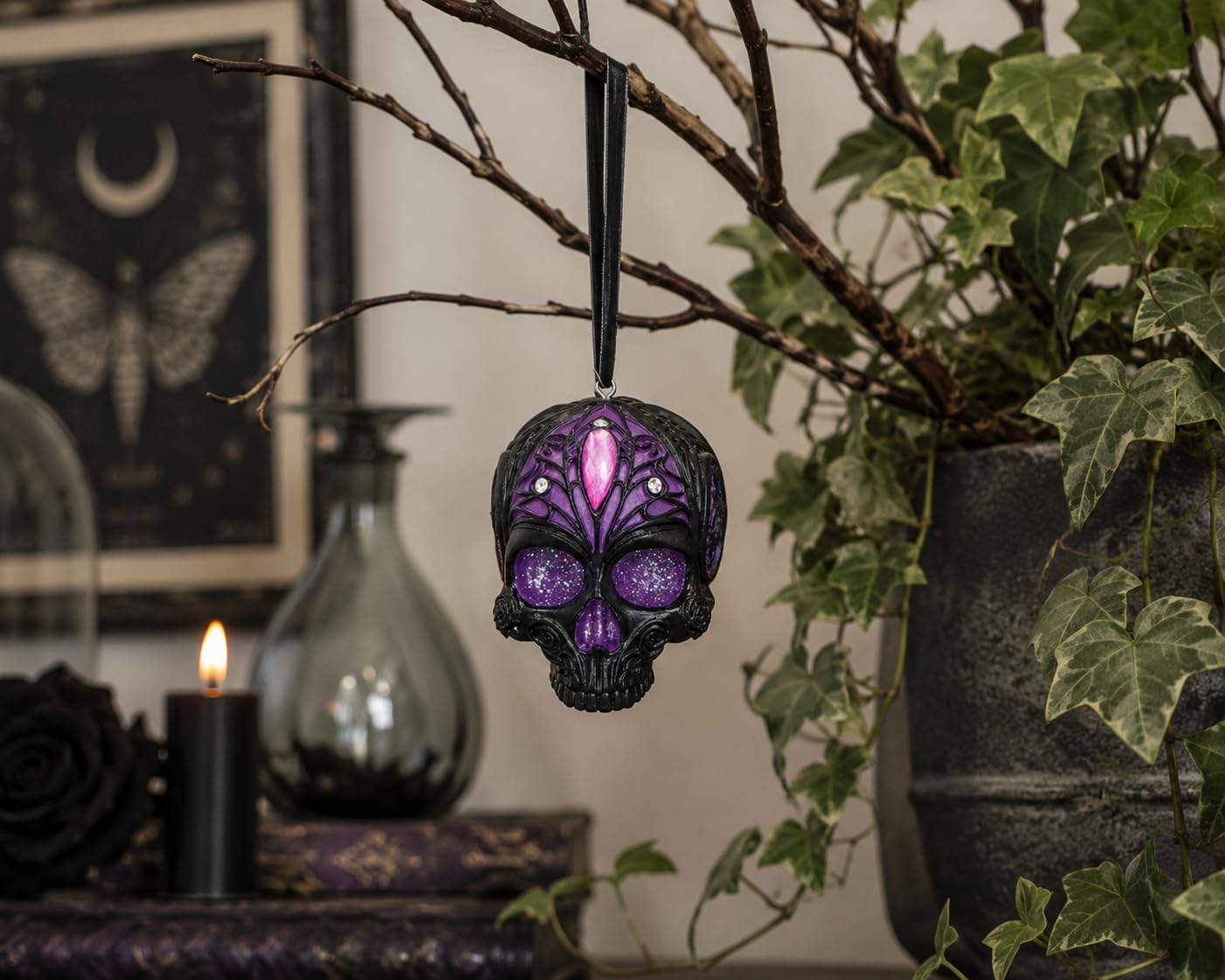 House of Obscura Gothic Hanging Ornament – Resin Dark Fantasy Decoration Collection (Jewelled Fate Skull