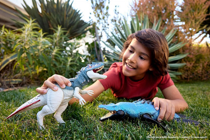 Mattel Jurassic World Dinosaur Figure Toy, Gigantic Thrashers Large Liopleurodon with 2 Attack Action & Evolve Feature, Digital Play