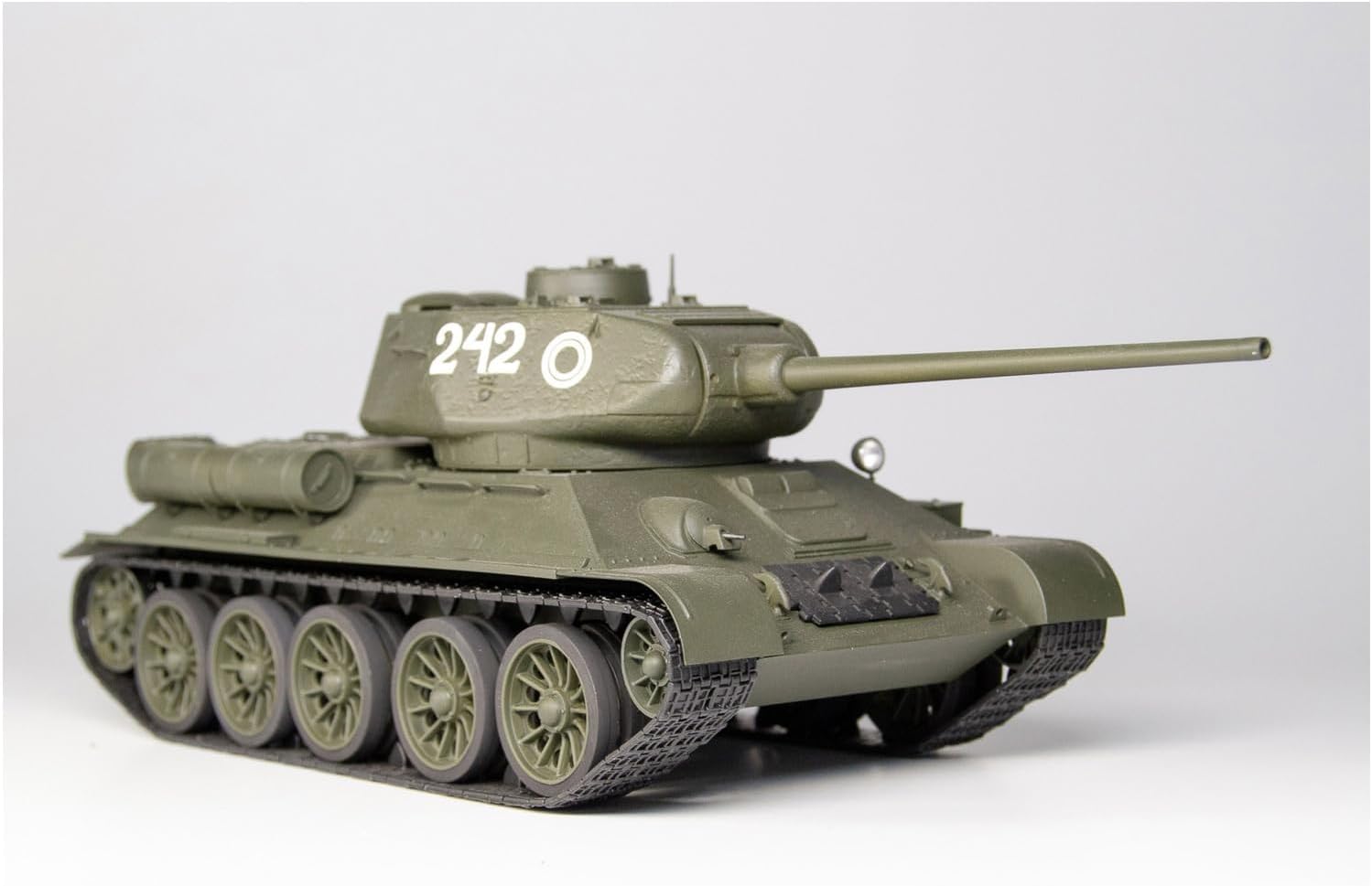 ICM 35367 - Modellbausatz T-34-85, WWII Soviet Medium Tank