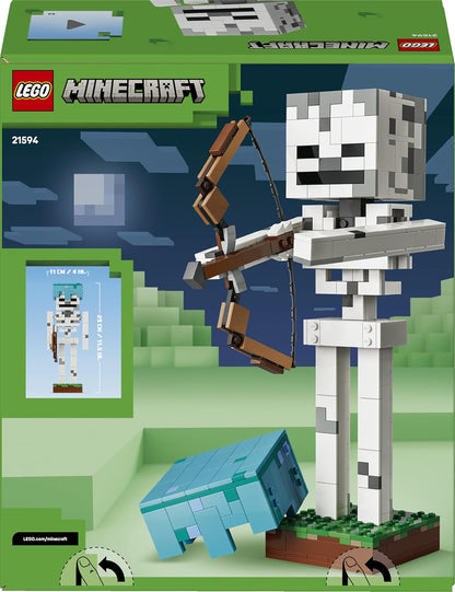 LEGO Minecraft Scheletro Giocattolo - Action Figure di Mob con Elmo di Diamante, Arco e Frecce e Base in Erba - Decorazione Cameretta - Regalo per Gamer, Bambini e Bambine da 10 Anni in su - 21594