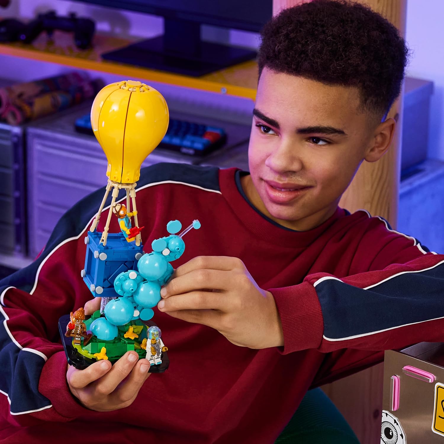 LEGO Fortnite Supply Drop Bouwpakket met Minifiguren van Fishstick, Leviathan en Ginger Gunner Incl. Slurp Juice - Kinderkamer Decoratie - Cadeau voor Jongens, Meisjes en Gamers vanaf 10 Jaar - 77080