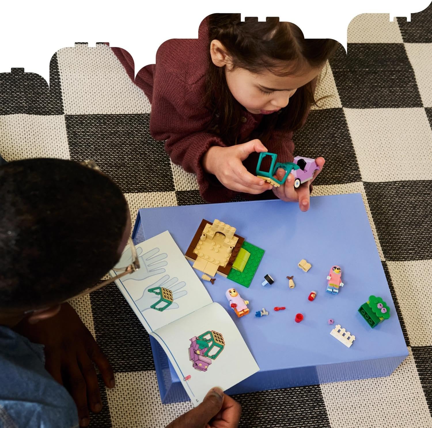 LEGO Bluey Grannies with Bingo and Bluey - Educational Toy w/Car, 2 Minifigures & a Garden - Montessori Set - Birthday Gift for 4+ Year Old Girls & Boys - 11216