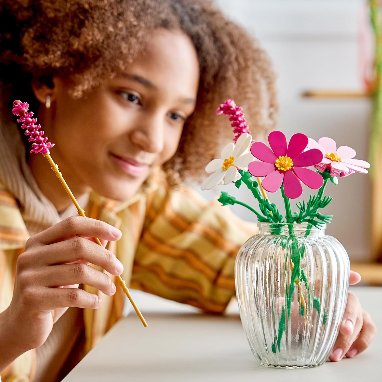 LEGO Botanicals Cosmos Flowers - Artificial Flower Bouquet w/ 3 Faux Cosmos & 2 Fountain Grass Stems - DIY Kids' Bedroom Decor - Birthday Gift for 9+ Year Old Girls & Adults - 11514
