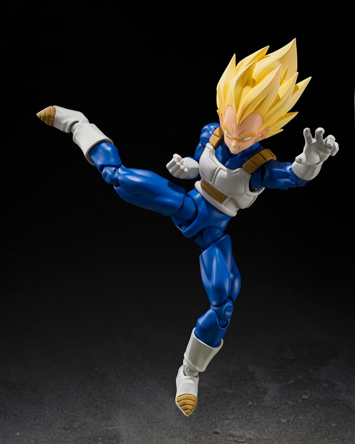 TAMASHII NATIONS Dragon Ball Z – Figurine Super Saiyan Vegeta (Dangerous Pride) S.H.Figuarts