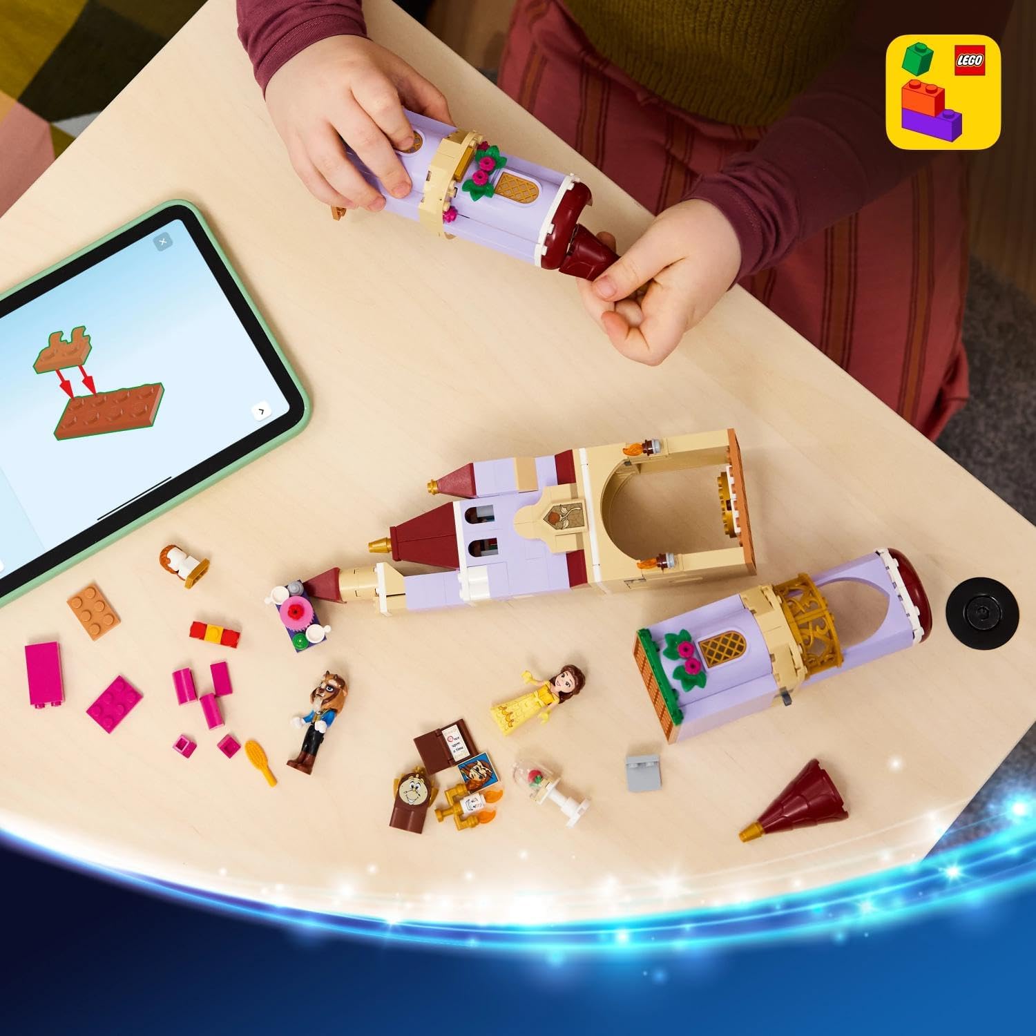 LEGO | Disney Princess Het Betoverde Kasteel van Belle en het Beest Bouwbaar Speelgoed met 2 Poppetjes en Lumière Figuur - Cadeau voor Meisjes en Jongens vanaf 5 Jaar en Beauty & the Beast Fans 43289