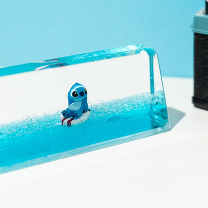 Grupo Erik Portapenne da Scrivania Stitch - Porta Penne Decorativo con Penne e Portamine in Acrilico | Cancelleria Lilo e Stitch Gadget (14,5 x 4,7 x 3,5 cm