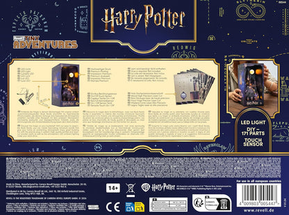 Revell Tiny Adventures Hogwarts Castle | Harry Potter Book Nook Holzbausatz mit LED Beleuchtung | 23 cm Diorama für Bücherregal | lasergeschnittenes Stecksystem | Geschenk für Potterheads
