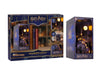 Revell Tiny Adventures Hogwarts Castle | Harry Potter Book Nook Holzbausatz mit LED Beleuchtung | 23 cm Diorama für Bücherregal | lasergeschnittenes Stecksystem | Geschenk für Potterheads