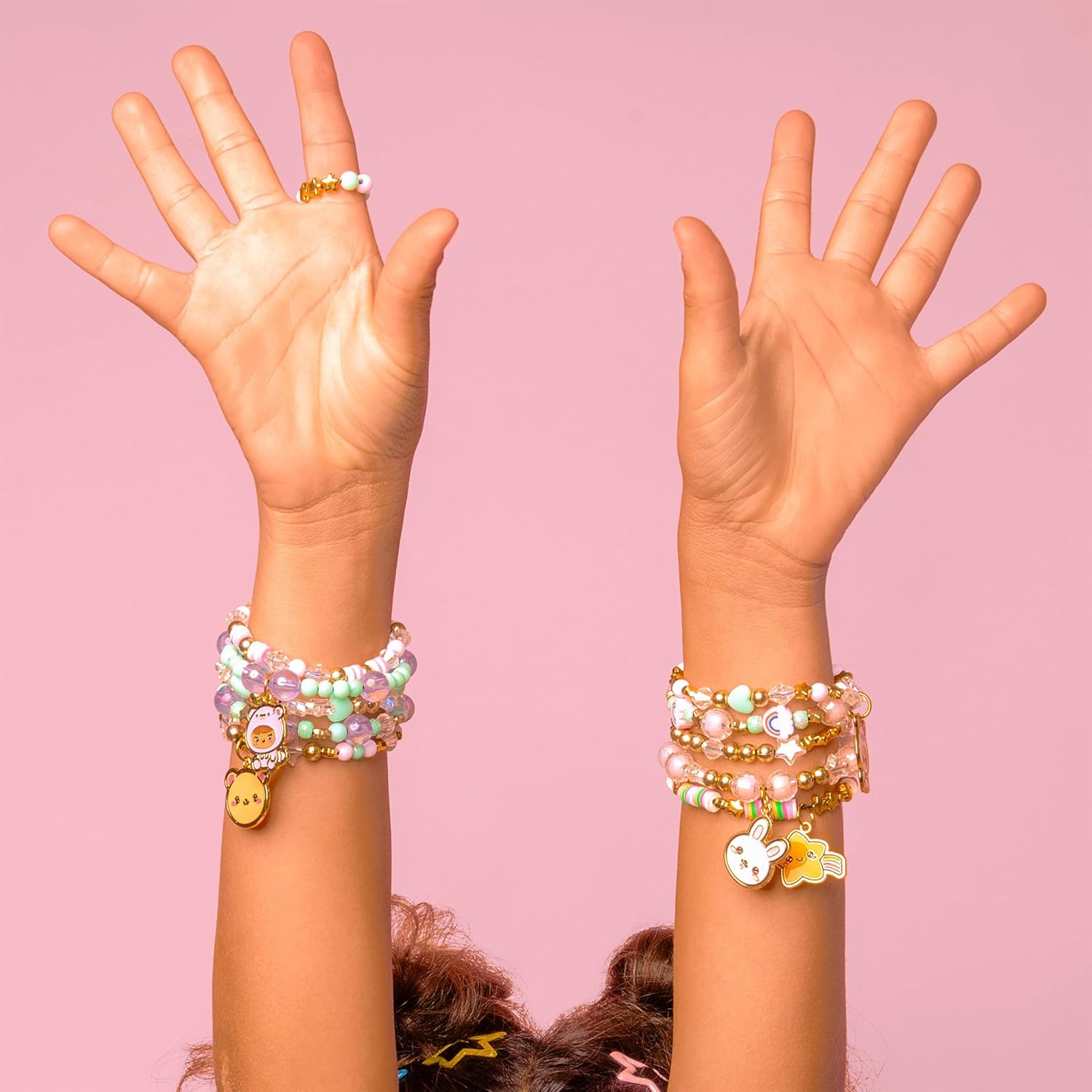 Fashion Angels Basic Fun Kawaii Cuties Bracelet Design Kit – Make 12 Kawaii Bracelets with 10 Cute Charms & 20 Specialty Beads – Jewellery Making Kit for Girls Ages 6+