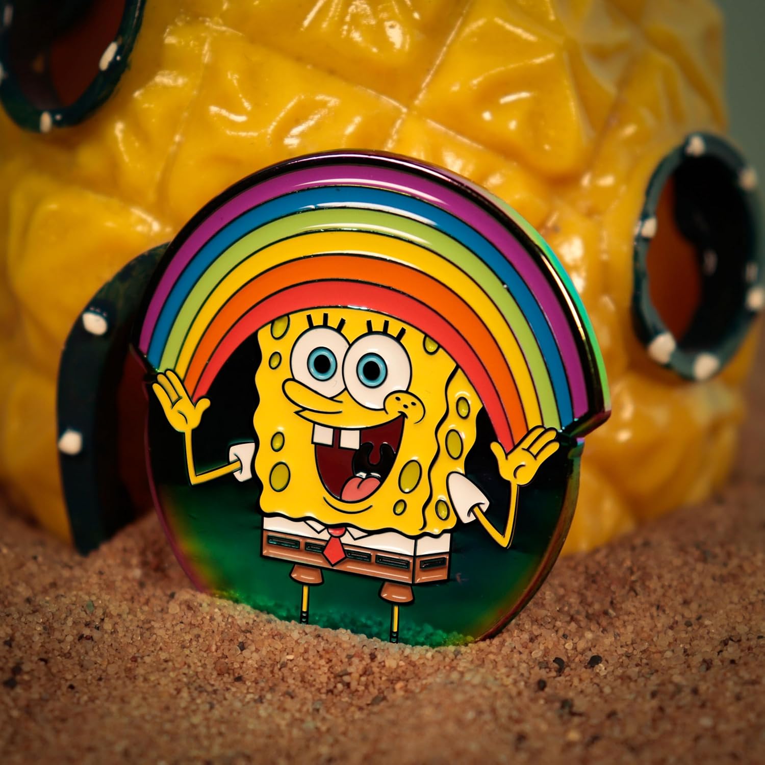 SpongeBob SquarePants - Spilla smaltata arcobaleno | Edizione limitata da collezione | Prodotto con licenza ufficiale | Numerata singolarmente | 41 x 45 mm