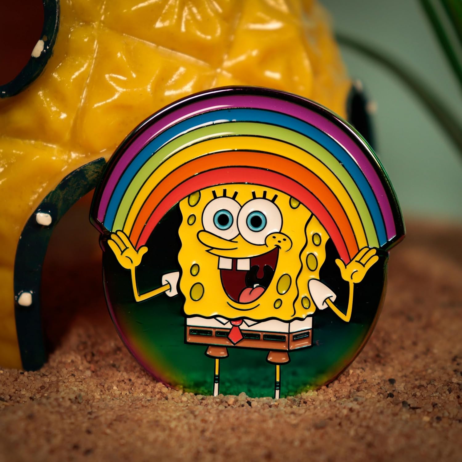 SpongeBob SquarePants - Spilla smaltata arcobaleno | Edizione limitata da collezione | Prodotto con licenza ufficiale | Numerata singolarmente | 41 x 45 mm