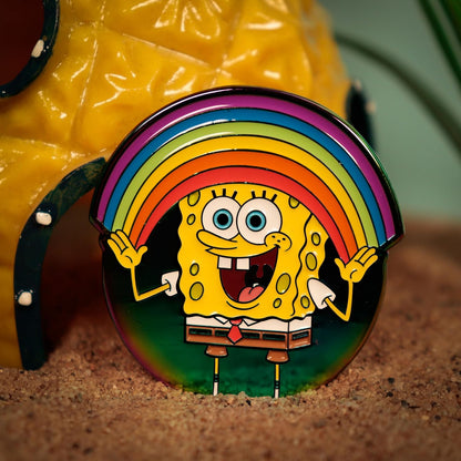 SpongeBob SquarePants - Spilla smaltata arcobaleno | Edizione limitata da collezione | Prodotto con licenza ufficiale | Numerata singolarmente | 41 x 45 mm