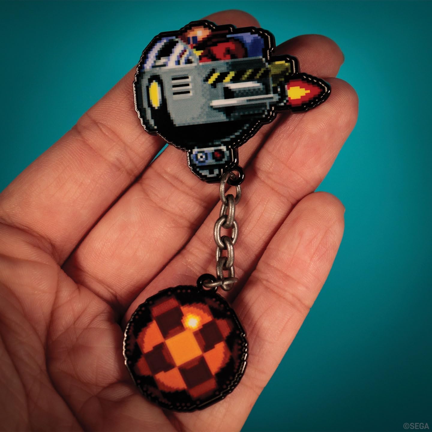 Sonic the Hedgehog Dr. Eggman Egg Mobile Chained Pin Badge - Edizione Limitata 5000 - Oggetti da collezione numerati individualmente