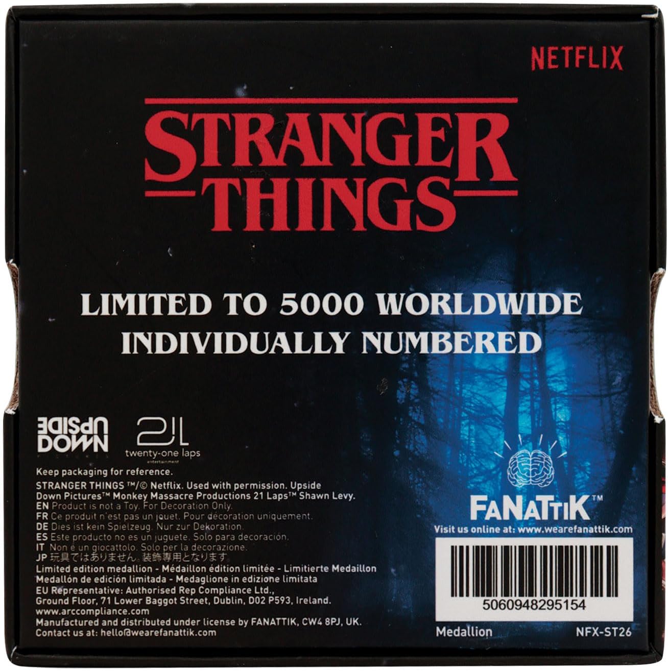 FaNaTtik Stranger Things Hellfire Club Medaillon - Offiziell lizenzierte limitierte Auflage aus Metall zum Sammeln und Ständer