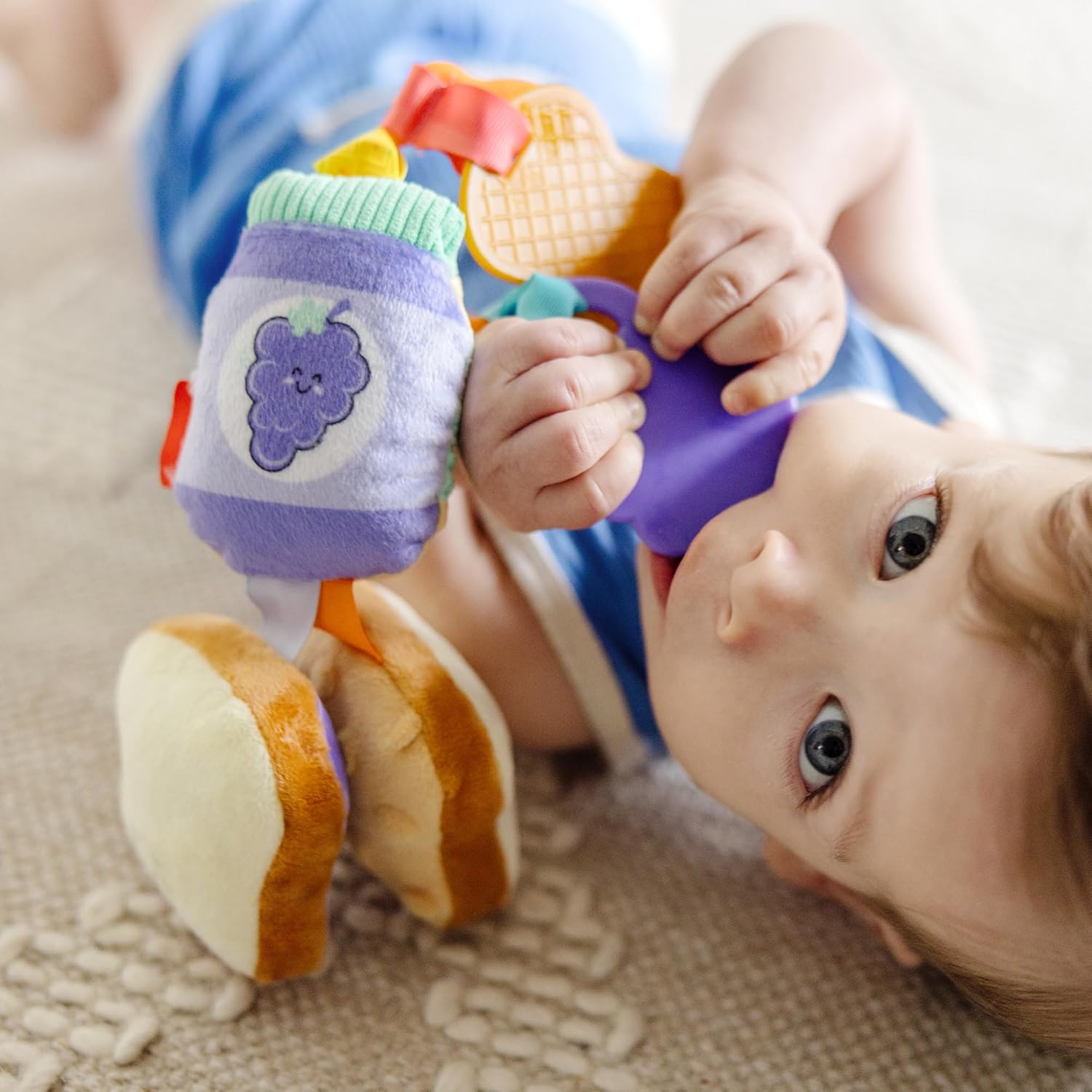 Melissa & Doug Multi-Sensory PB&J Take-Along Clip-On Baby Toy | Sensory toy for Infants | Developmental Toy for Toddlers | 0+ | Gift for Baby Boys or Baby Girls