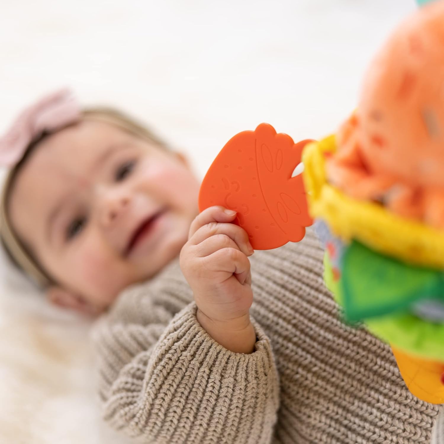 Melissa & Doug Ice Cream Take-Along Clip-On infant toy with sound and vibration - Early development & activity toys - Soft play food baby toys 0 months plus - Baby girl & baby boy toys