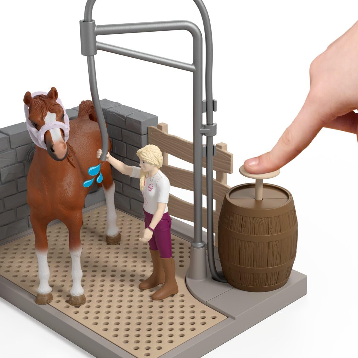 schleich HORSE CLUB | Sofia’s Paardenwasplaats 42792 | Speelset met echt water, pomp, paard, beweegbare figuur & accessoires | Paardenspeelgoed & cadeau voor kinderen vanaf 5 jaar | 26 onderdelen