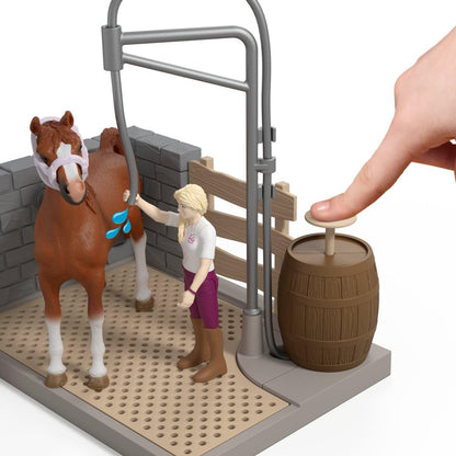 schleich HORSE CLUB | Sofia’s Paardenwasplaats 42792 | Speelset met echt water, pomp, paard, beweegbare figuur & accessoires | Paardenspeelgoed & cadeau voor kinderen vanaf 5 jaar | 26 onderdelen