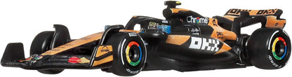 Hot Wheels Premium Formula 1 Toy Car 2-Pack, Set of 2 1:64 Scale Die-Cast McLaren Formula 1 Racecars Featuring #81 Oscar Piastri & #4 Lando Norris, JMM91
