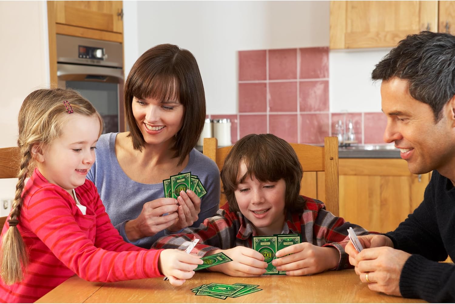 Waddingtons Number 1 Playing Card Game, Wicked Waddingtons Number One, Play with Glinda, Elphaba and the Wizard, Great Travel Companion, Gifts and Toys for Boys, Girls and Adults