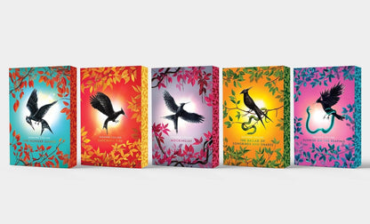 The Deluxe Hunger Games Collection (a stunningly designed - with patterned edge! - 5 book paperback set of the global bestselling series): 5 book paperback boxed set (The Hunger Games