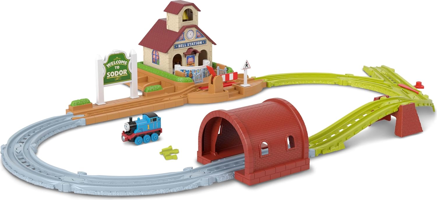 Thomas & Friends Toy Train Set by Fisher-Price, Bell Station Playset with Push-Along Thomas Engine, Ringing Bell, Tunnel, Gate & Expandable, JLL35