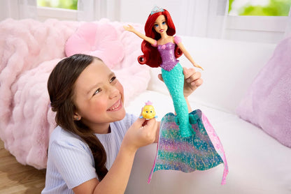 Mattel Disney Princess Arielle-Modepuppe, Verwandlung von Mensch zu Meerjungfrau mit Fabius-Figur und 2 Diademen, vom Film inspiriert, JLK19