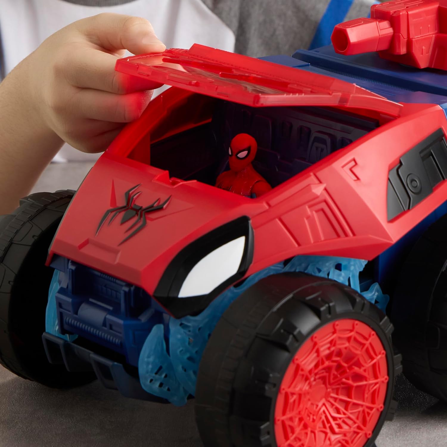 Marvel Spider Day 2-in-1 Super Mampf-Fahrzeug, Fahrzeug für Action-Figuren (11,4 cm), Superhelden-Spielzeuge und Figuren, ab 4 Jahren