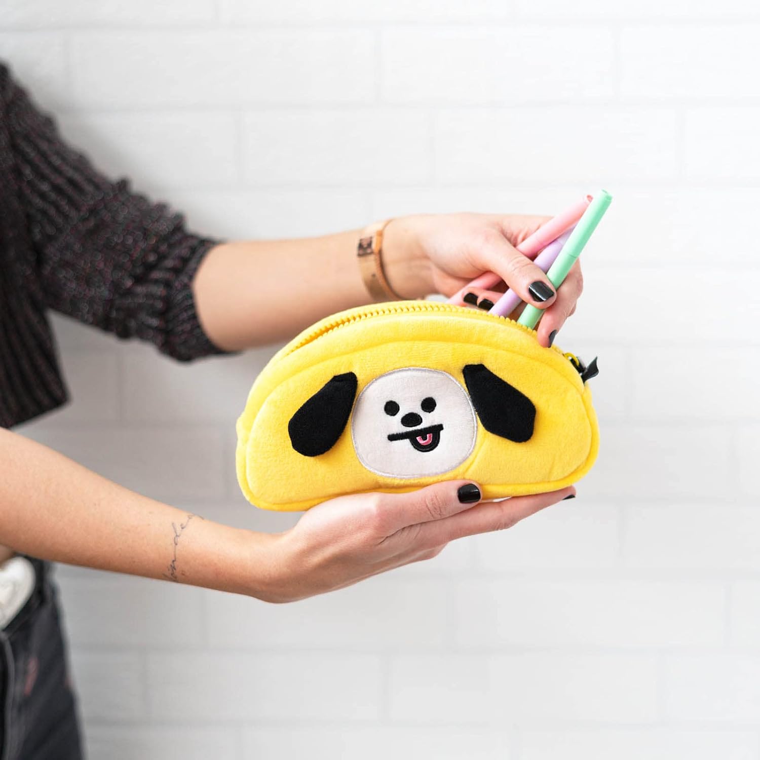Grupo Erik Plüsch Mäppchen BT21 New Mang 1 Fach - Stift Etui Schule BTS Fanartikel - Federmäppchen Mädchen Schlampermäppchen Offizieller BT21 Merch