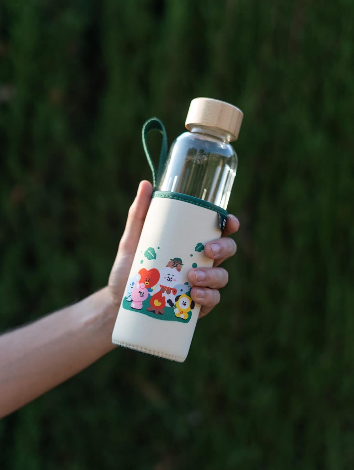 Grupo Erik Trinkflasche 500 ml Glas - GYM FlascheBT21 Glasflasche 500 ml - Sportflasche Kinder - Wasserflasche Glas - BTS Fanartikel Offizieller BTS Merch