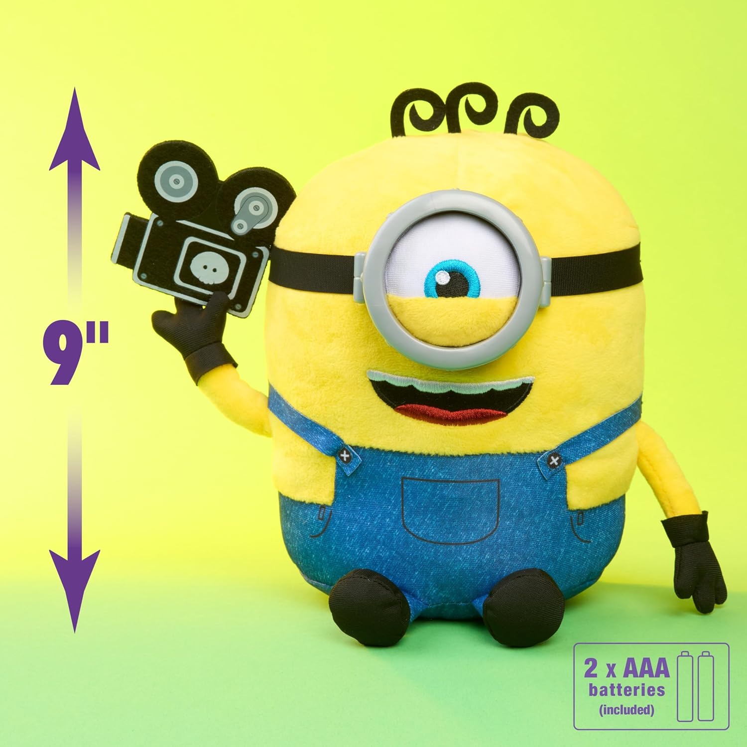 Just Play Illumination Minions Babbling James 23 cm Interactive Plush with Sounds, Phrases & Singing, Ages 3+ | 23 cm Plush with Sounds, Phrases & Singing, Ages 3+