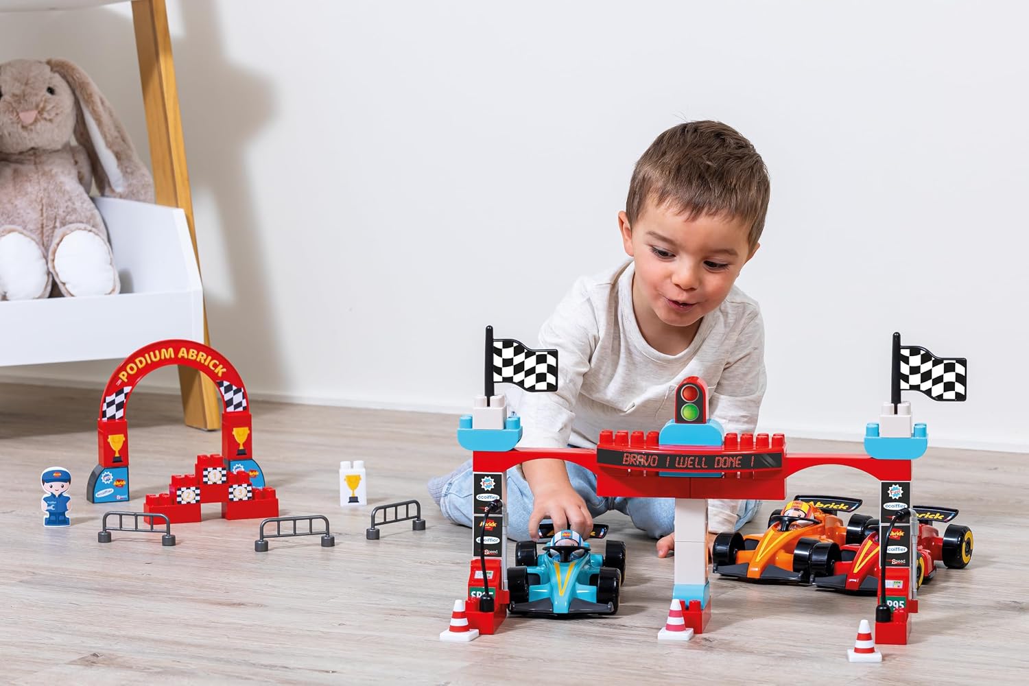 Ecoiffier Speelgoed - 2976 - Grand Prix Formule 1 Abrick - 3 formules 1 + 3 pilotes + bouwstenen - Circuit bouwspel - vanaf 18 maanden - gemaakt in Frankrijk