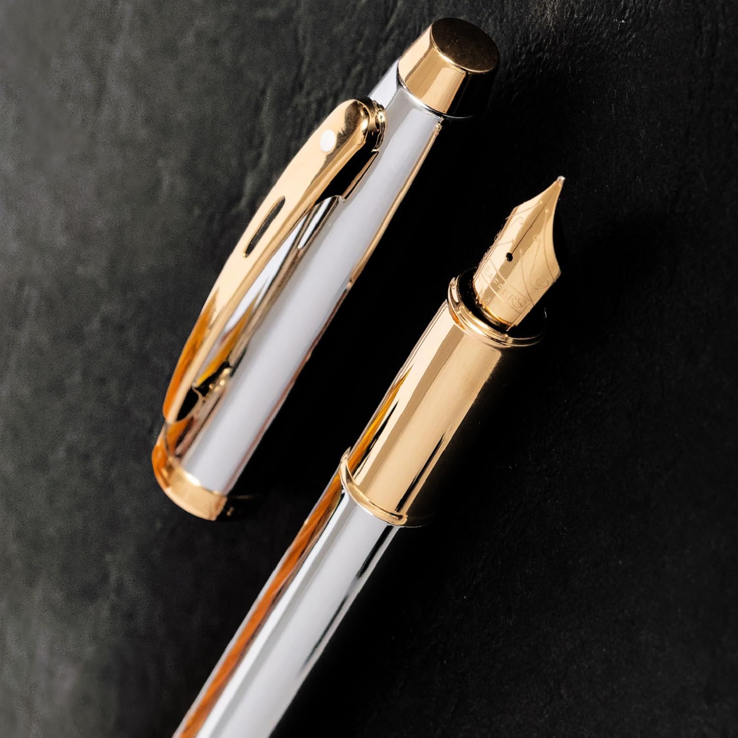 Sheaffer 100 - Refillable fountain pen, medium nib, Chrome w/Gold finish, gold tone trim
