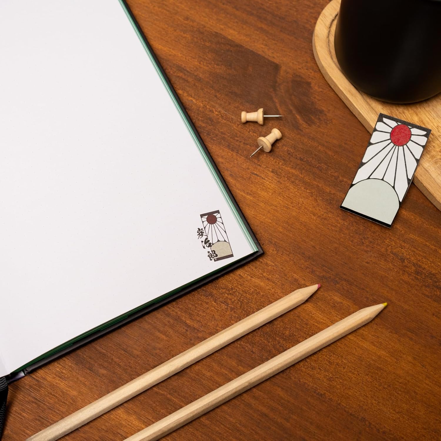 Grupo Erik Taccuino A5 Demon Slayer Gadget - Quaderno Appunti Bullet Journal Puntinato con Segnalibro, Tasca Espandibilee e Copertina Rigida, 192 Pagine | Diario Personale