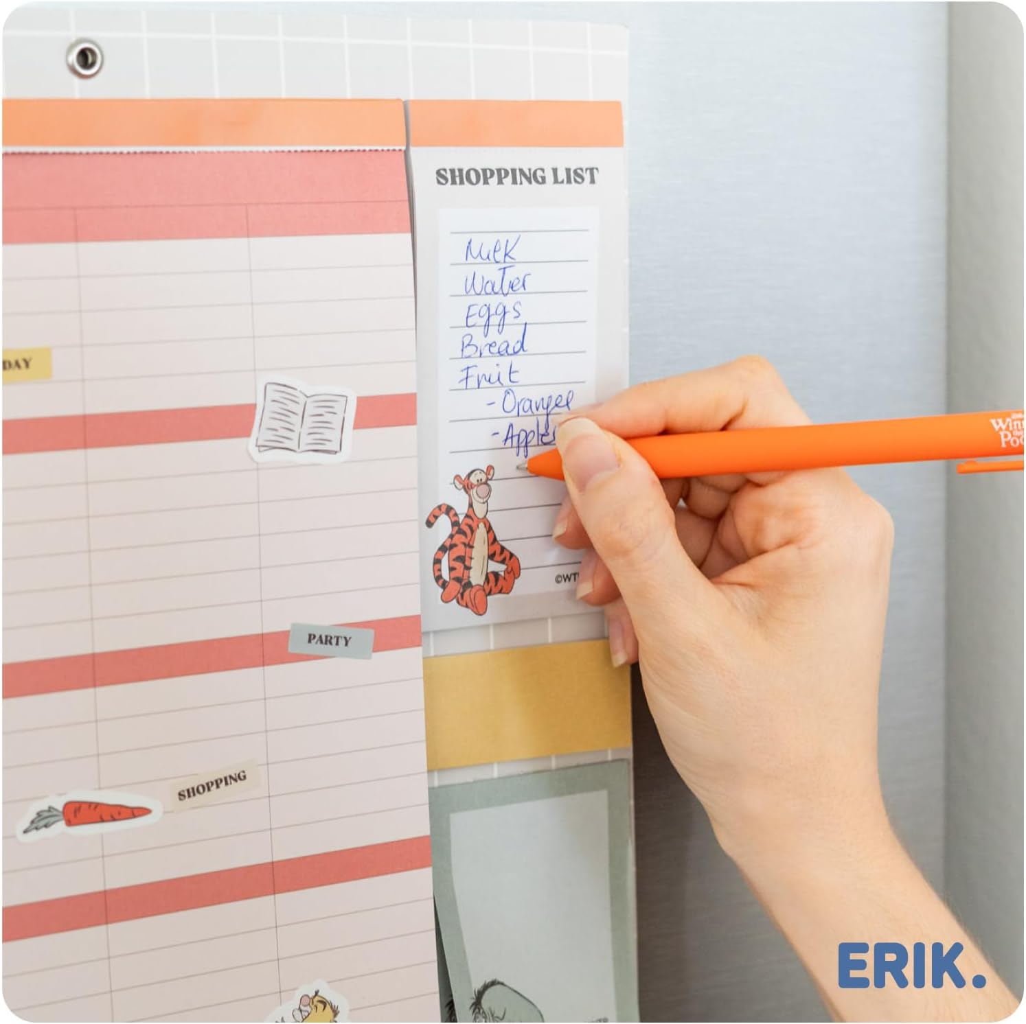 Grupo Erik Calendario Famiglia 2027 Winnie the Pooh - Calendario Magnetico Frigo con Penna, Sticky Notes, Shopping List e Stickers | Planner Mensile con Spazi per Note, Set 2026 a Dic 2027 (30 x 35cm