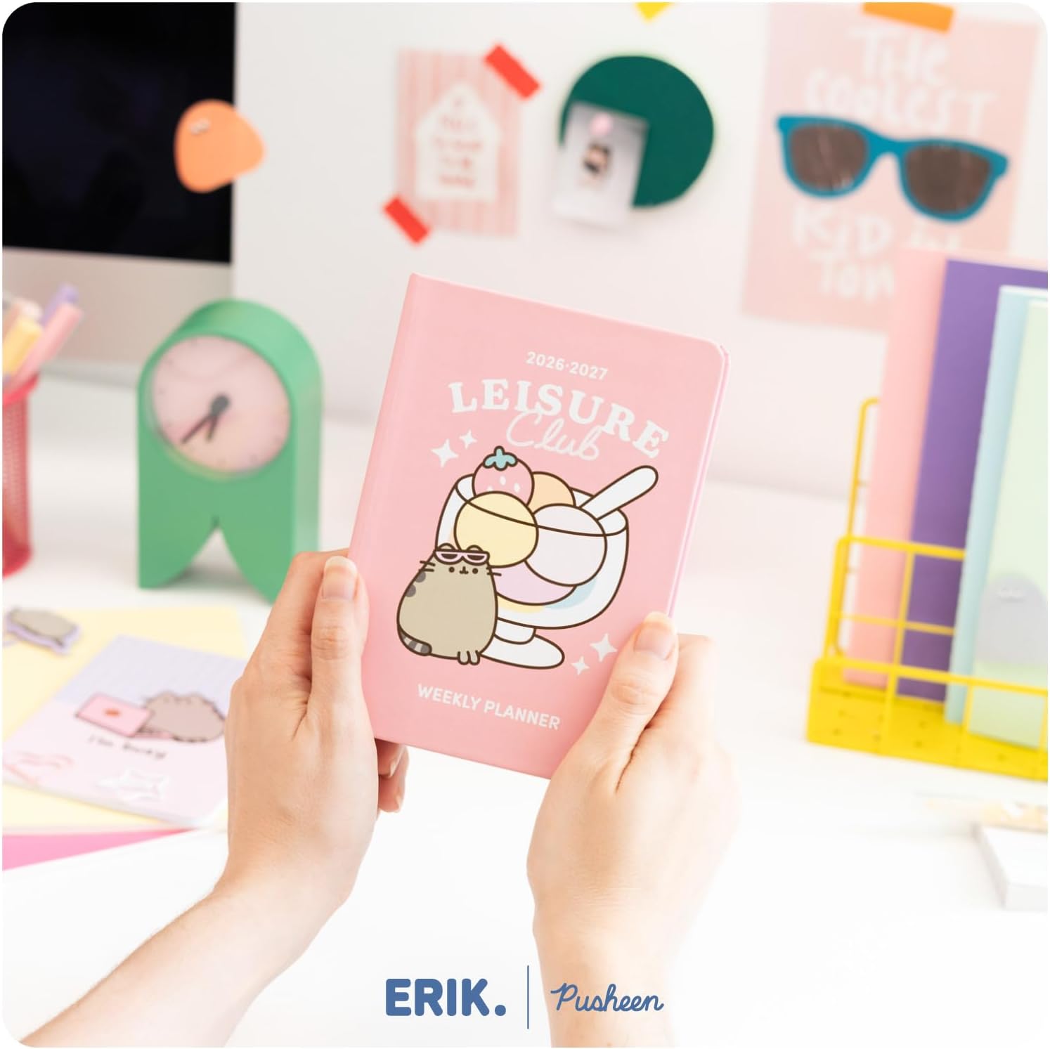 Grupo Erik Hausaufgabenheft Schulplaner 2026 2027 Pusheen Cat Taschenkalender Schülerkalender - Schulkalender Wochenplaner - Terminplaner 2026 2027 für 17 Monate - Geschenke zur Einschulung Jugen