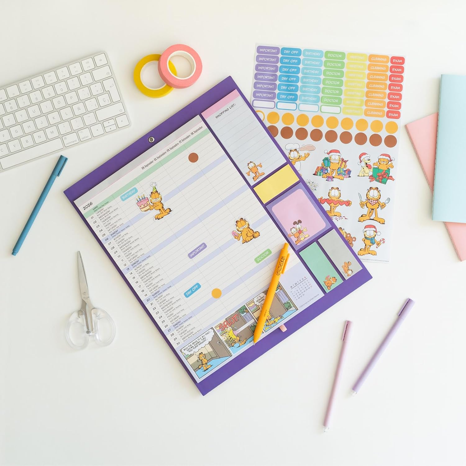 Grupo Erik Calendario Famiglia 2027 Garfield - Calendario Magnetico Frigo con Penna, Sticky Notes, Shopping List e Stickers | Planner Mensile con Spazi per Note, Set 2026 a Dic 2027 (30 x 35 cm