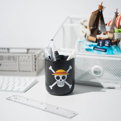 Grupo Erik One Piece Portapenne da Scrivania - Cancelleria | One Piece Gadget, Porta Penne Decorativo, Ceramica, Manga, 11 x 12 cm, Grupo Erik One Piece Portapenne da Scrivania - Cancelleria | One Piece Gadget, Porta Penne Decorativo, Ceramica, Manga, 11