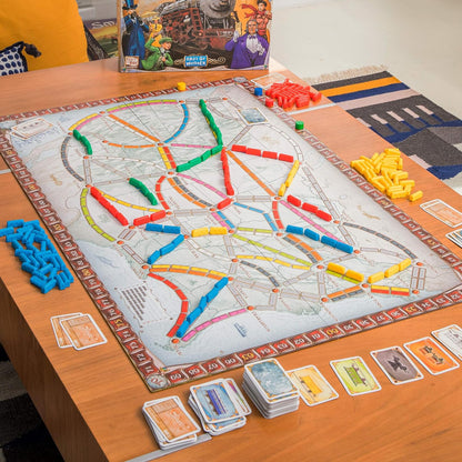 Days of Wonder | Ticket to Ride Board Game | Ages 8+ | For 2 to 5 Players | Average Playtime 30-60 Minutes, Black