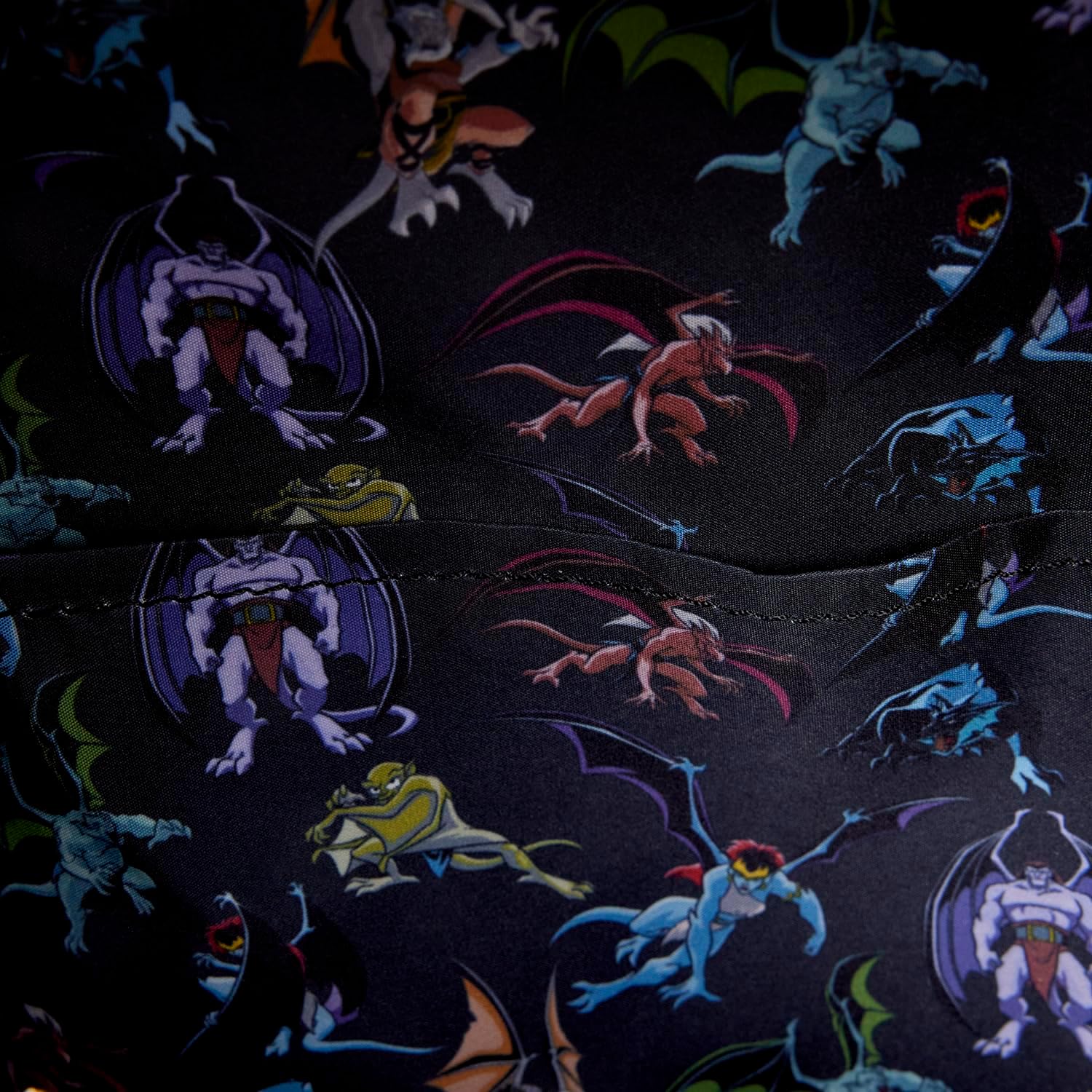 Loungefly Disney: Gargoyles – Demona – Cosplay-Mini-Rucksack mit 3D-Reißverschluss – ideal für Kinder und Erwachsene – Sammeltaschen