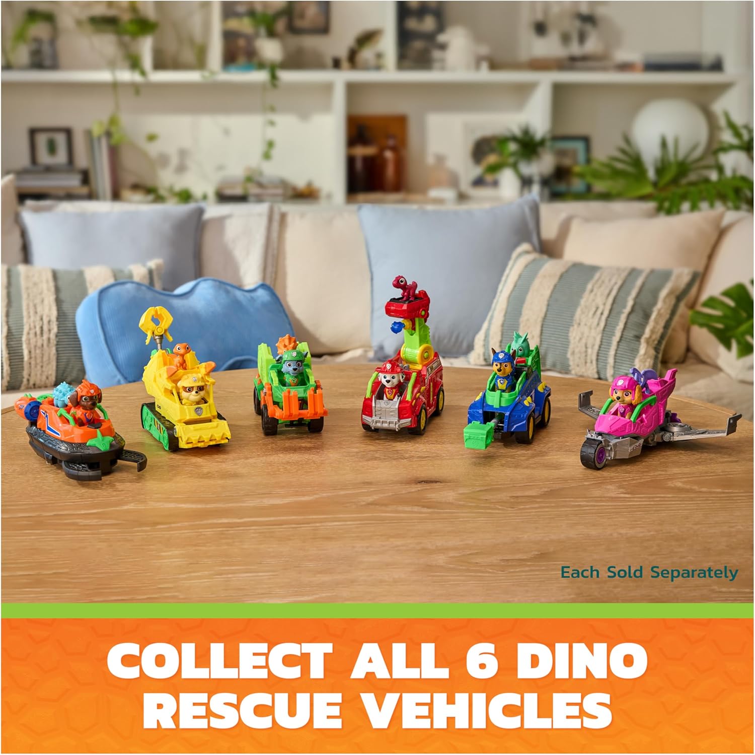 Paw Patrol: The Dino Movie, Zuma Dino Rescue Hovercraft with Extending Rescue Claw, Collect 2 Action Figures and Vehicle, Kids Toys for Boys and Girls Ages 3+