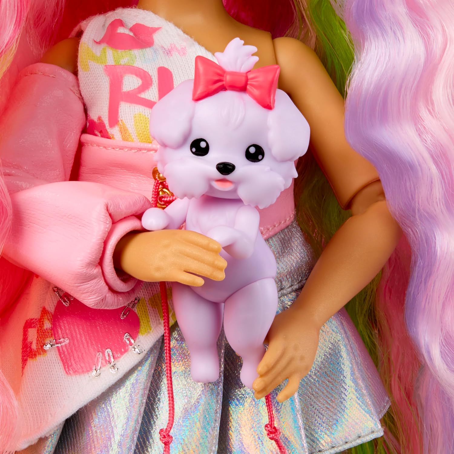 Rainbow High Pretty in Paris Fashion Bambola - Kia Hart - Bambola alla moda color rosa tenue di 28 cm con cucciolo, borsetta e accessori, per giocare, snodata, da collezionare, età dai 4 ai 12+ anni