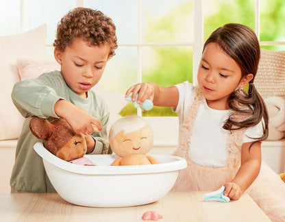 LullaBaby - Plüsch-Baby-Badepuppe - Junge - 36 cm waschbare Badepuppe Junge - Weicher Körper für echtes Wasserspiel - Hellbraunes Haar & Wannen-Accessoires - Kinder 2 Jahre +