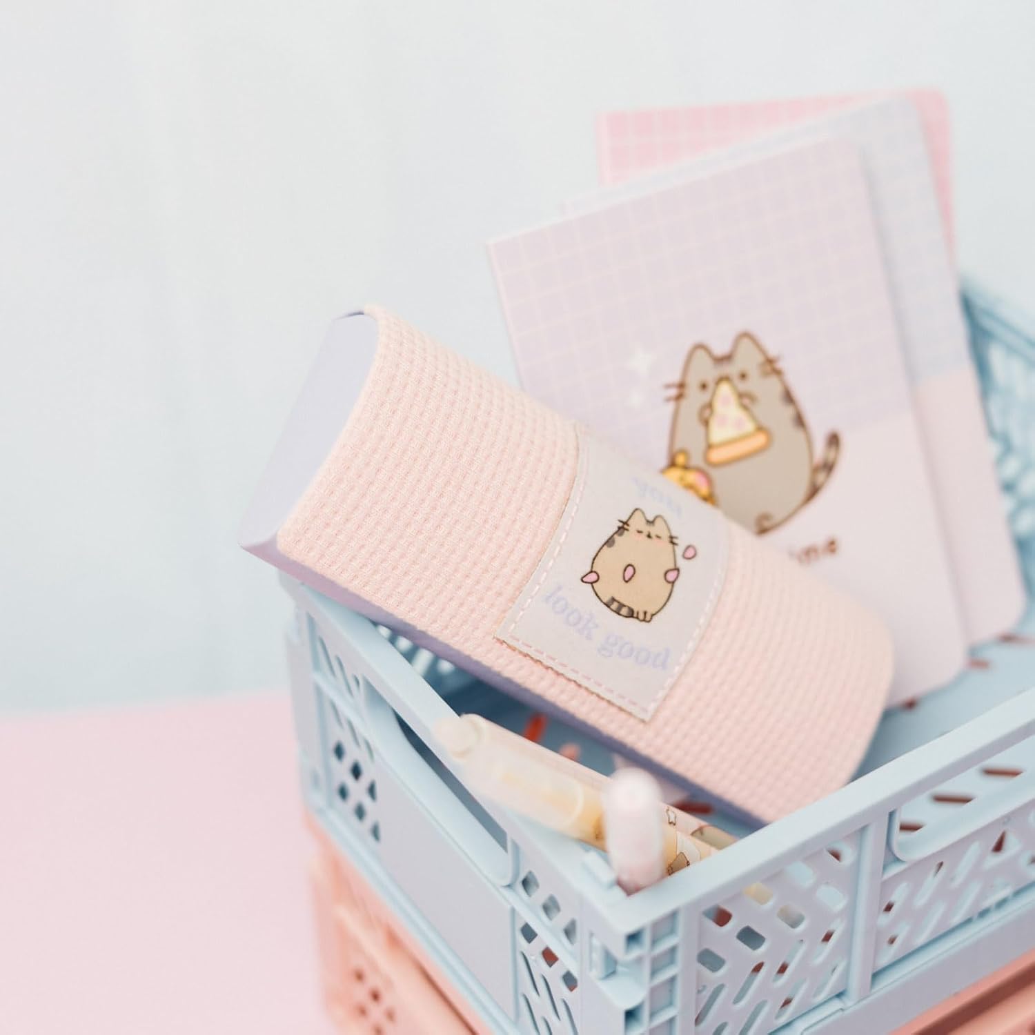 Grupo Erik Porta Occhiali Pusheen - Custodia Occhiali Rigida da Sole e da Vista con Chiusura a Scatto, in Poliestere e PU con Panno in Microfibra Incluso | Kawaii Gadget (6 x 15,5 x 3,7 cm