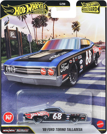 Hot Wheels Collector Vehicle Auto Boulevard Ford Torino Talladega 68 3+