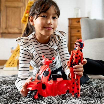 Bandai - Miraculous Ladybug - Scooter Miraculous Switch’n go + beweegbare pop Ladybug Lucky Charm 26 cm - P50668