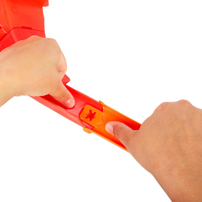 Hot Wheels Racing Formula 1 - Super Circuito, pista a tre corsie con propulsore e booster motorizzato per sfide testa a testa, 3 macchinine da corsa F1 incluse, JMC90